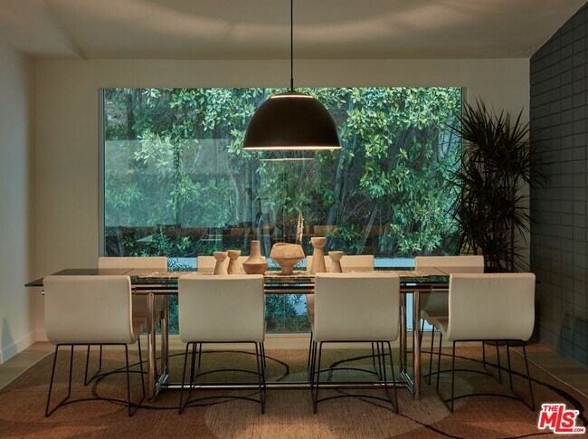 Foto del edificio - 1505 Blue Jay Way