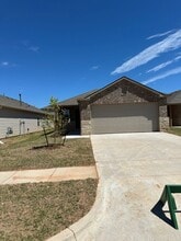 Building Photo - 11632 Annette Dr