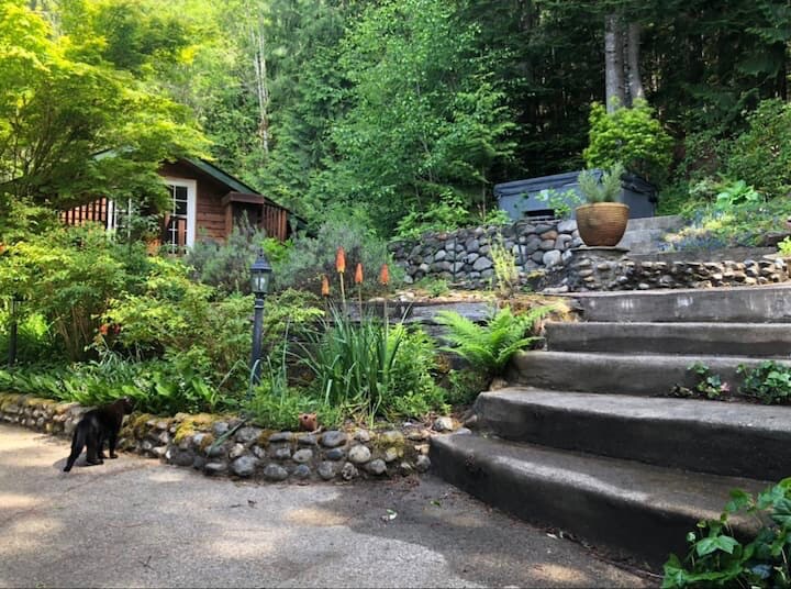 6 E Jenns Way, Union, WA 98592 Room for Rent in Union, WA