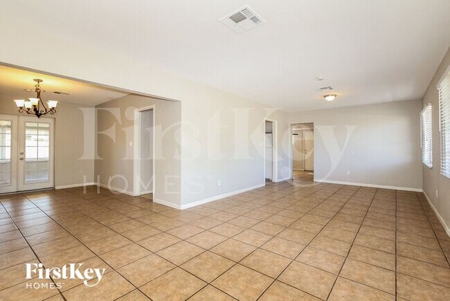 Foto del edificio - 2049 West Campbell Avenue