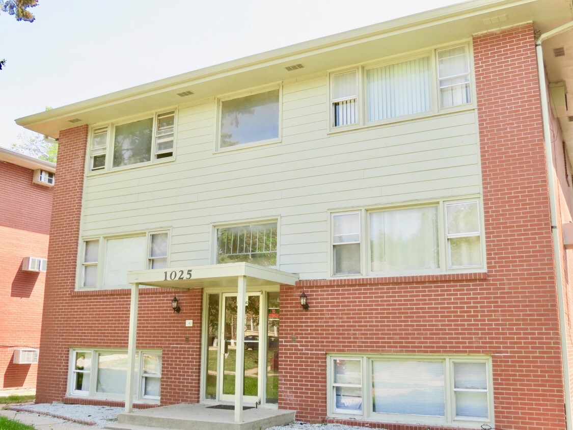 Primary Photo - 1025 C St