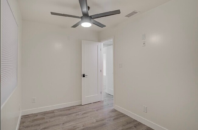 Foto del edificio - 4080 Sequoia St