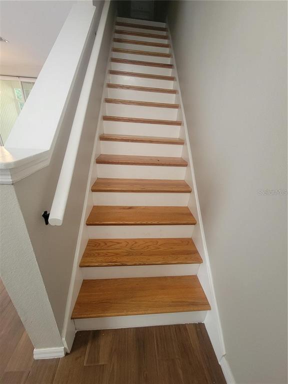 Foto del edificio - 2221 Golden Oak Ln