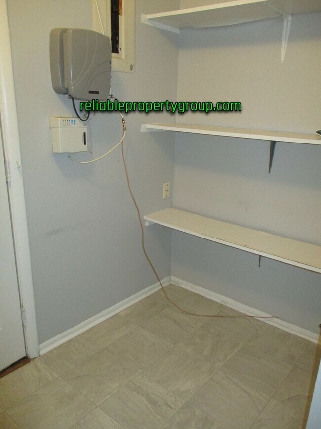 Foto del edificio - New Listing in Fort Wayne
