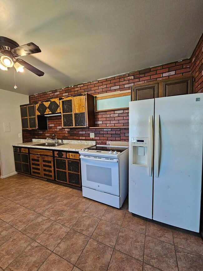 Foto del edificio - 3 BED | 1 BATH | SINGLE-LEVEL HOME | NORTH