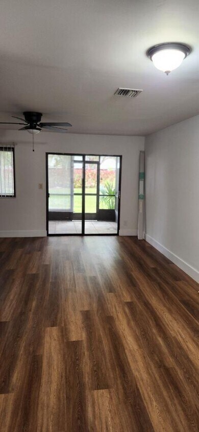 Primary Photo - 3505 Inlet Cir