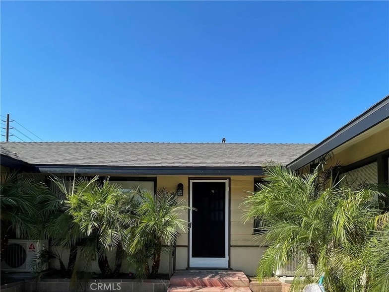 Primary Photo - 1918 N Ontario St