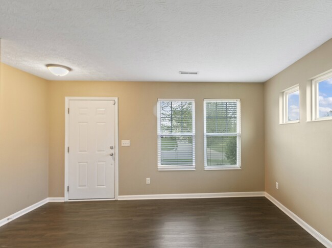 Building Photo - 5877 Hayden Dr