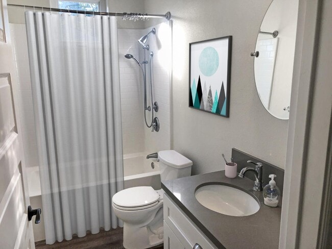 Building Photo - 1524 F St