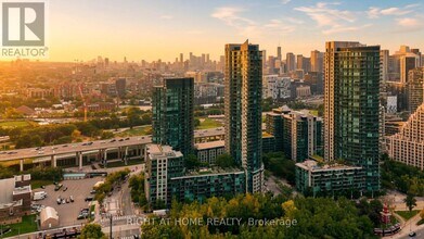 Building Photo - 231 Fort York Blvd