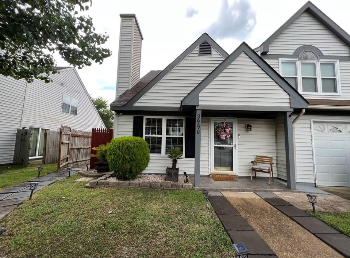 Primary Photo - 3990 Roebling Ln