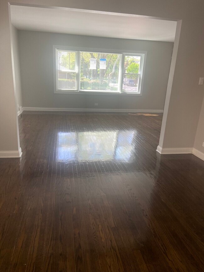 Building Photo - 147 Dodge Ave