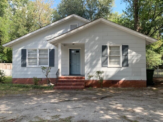 Frente Virw - 111 Cannon Dr