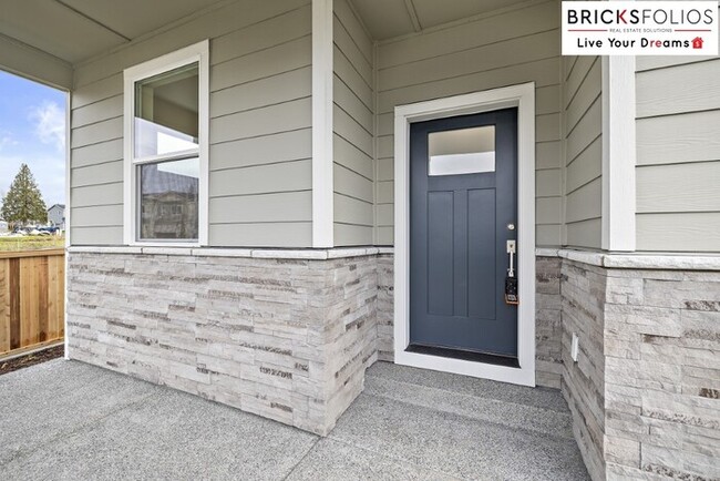 Building Photo - Welcome Home to Marysville Living!