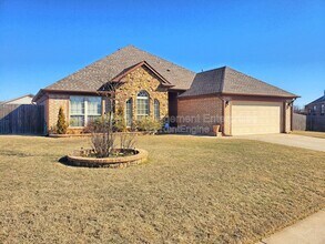 Building Photo - 329 Madison Pl Dr