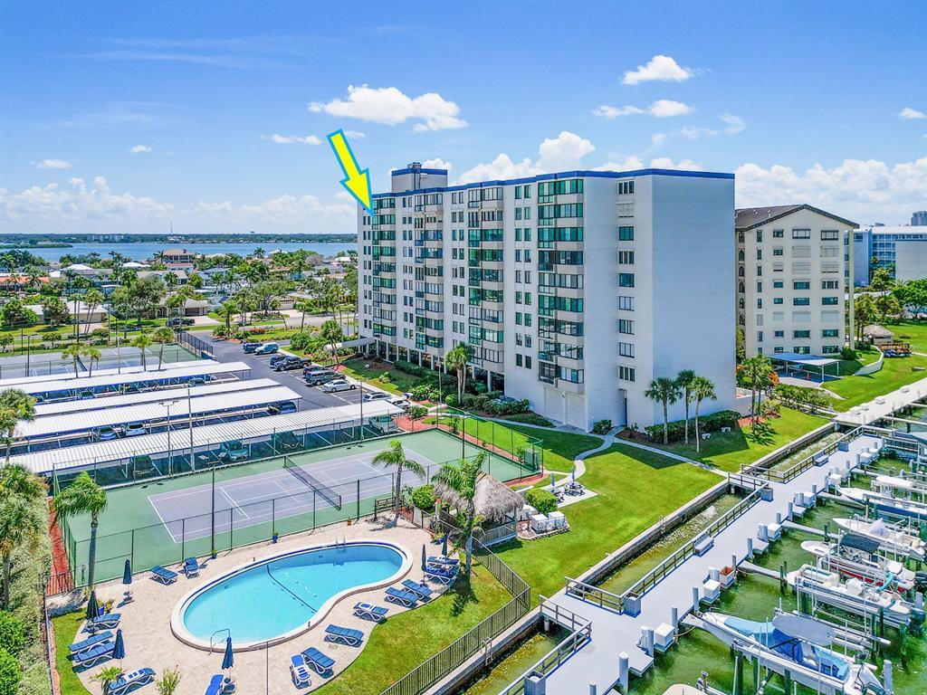 Foto principal - 660 Island Way