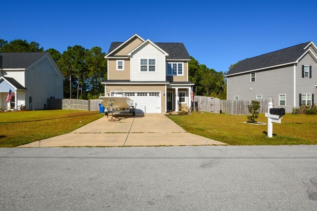 Building Photo - Beautiful 3 Bedroom Home in Everett's Creek Community