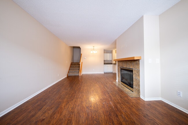 Building Photo - 17335 River Birch Ln S E