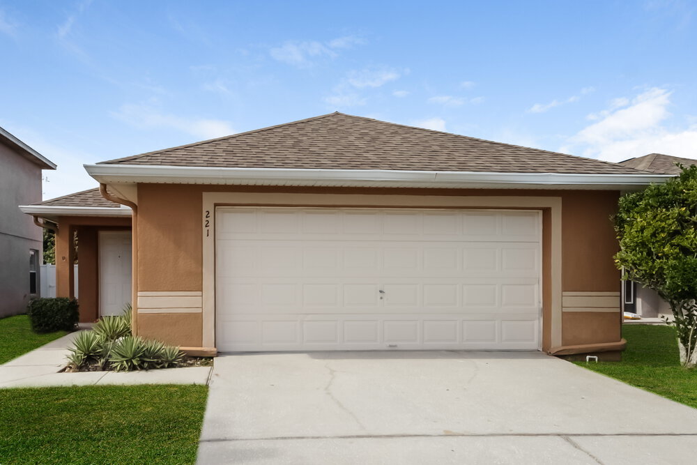 Primary Photo - 221 Owenshire Cir