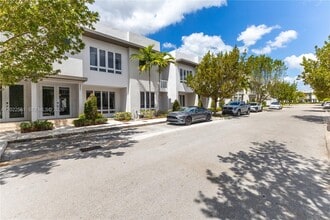 Building Photo - 6440 NW 103rd Psge