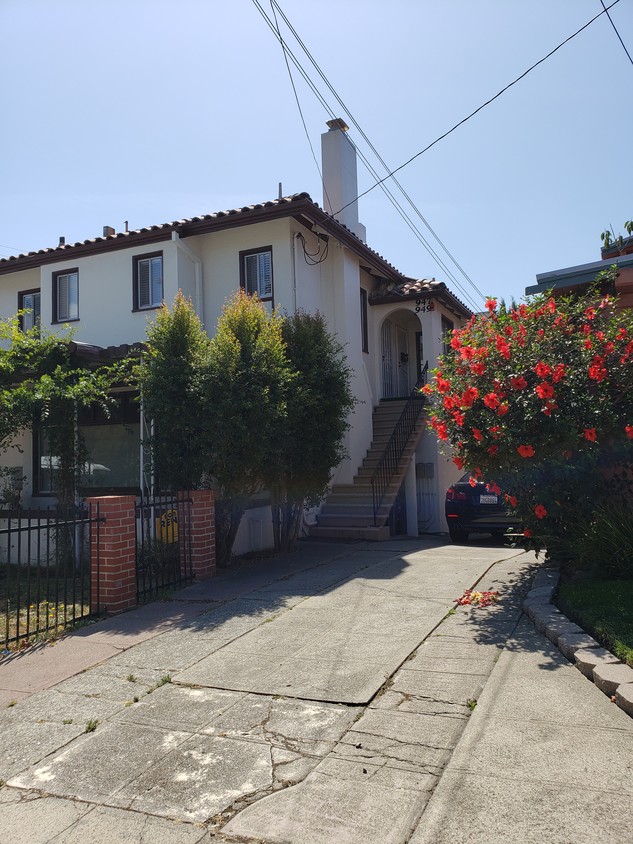 Primary Photo - 951 MacArthur Blvd