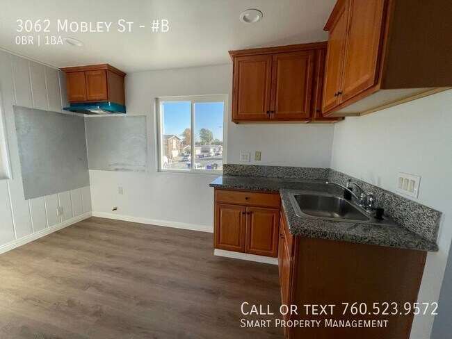 Building Photo - Studio apartment in the sought after neigh...