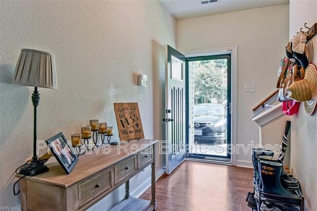 Photo - 217 Thalia Rd House