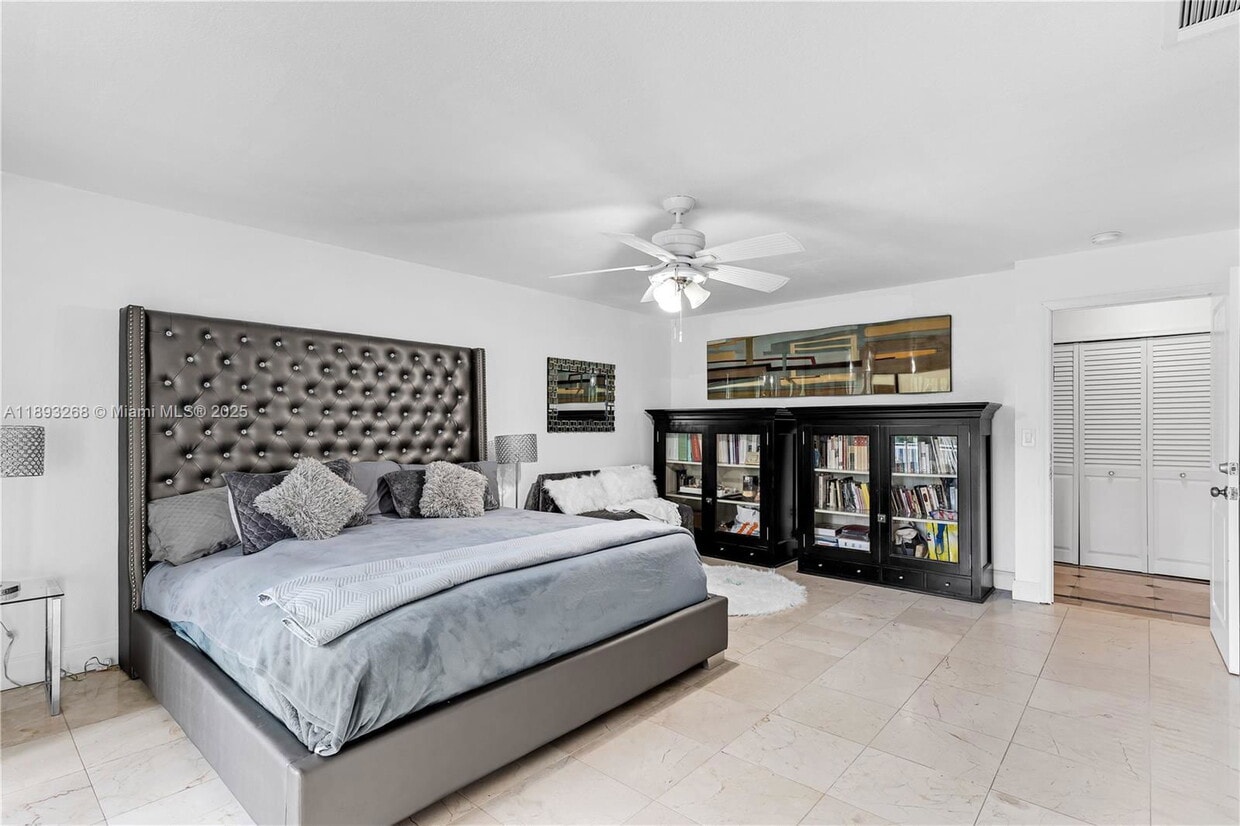 Foto principal - 8909 SW 108th Cir