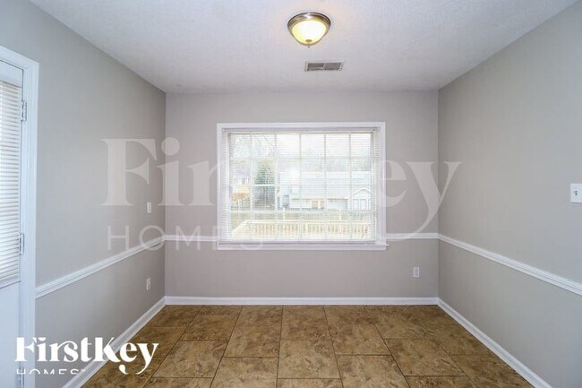 Building Photo - 6091 Blue Springs Ave