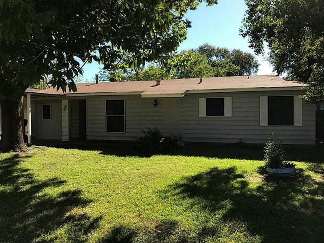 Foto del edificio - 10206 Buena Park Dr