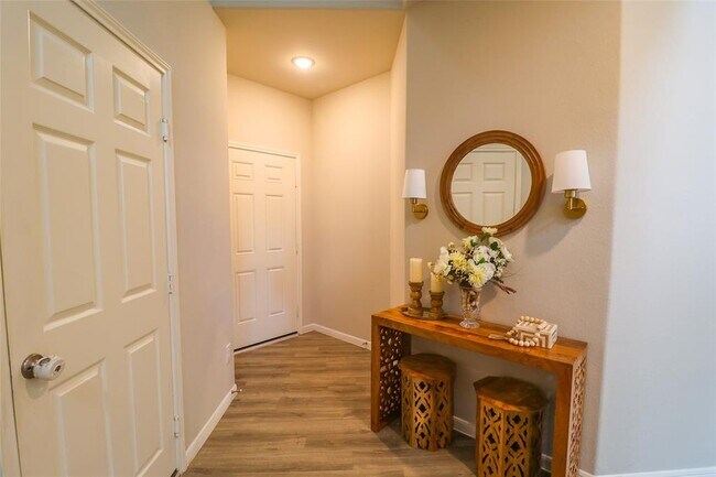 Building Photo - 27035 Badger Way