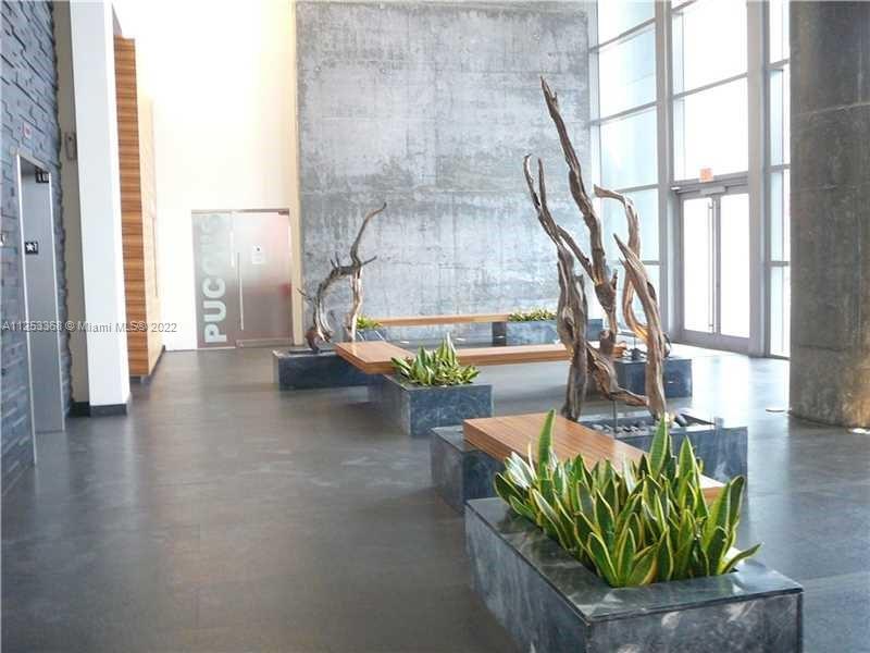 Building Photo - 888 Biscayne Blvd