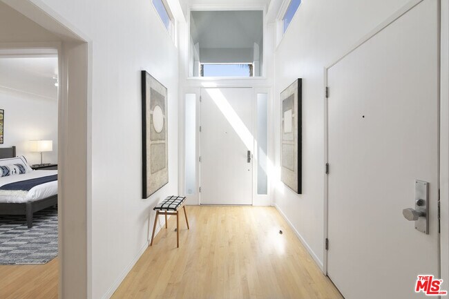 Building Photo - 4216 Woodcliff Rd