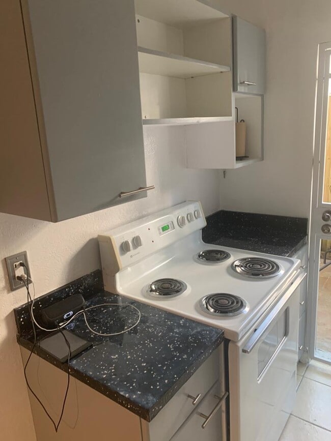 Kitchen - 3680 Oak Ave