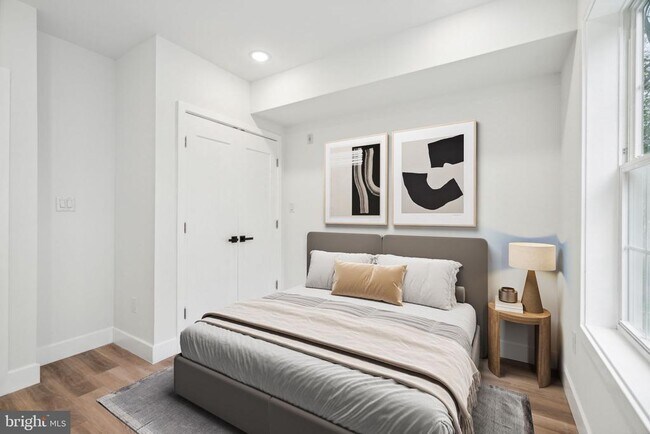 Foto del edificio - 2330 Frankford Ave