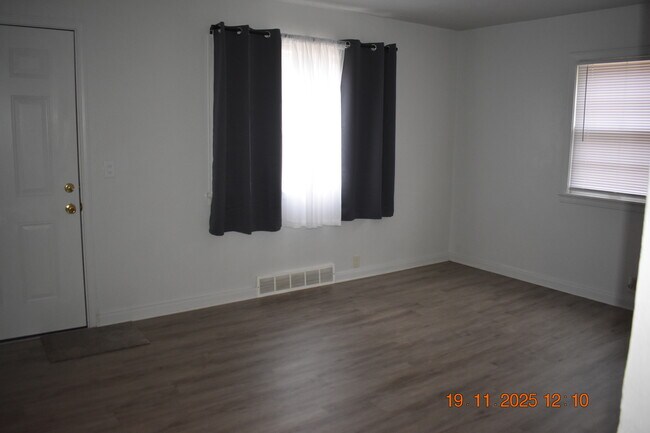 Building Photo - 5321 Pratt St