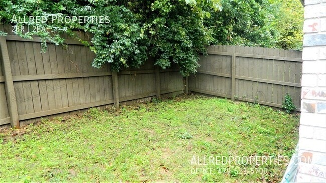 Building Photo - Duplex in Fayetteville