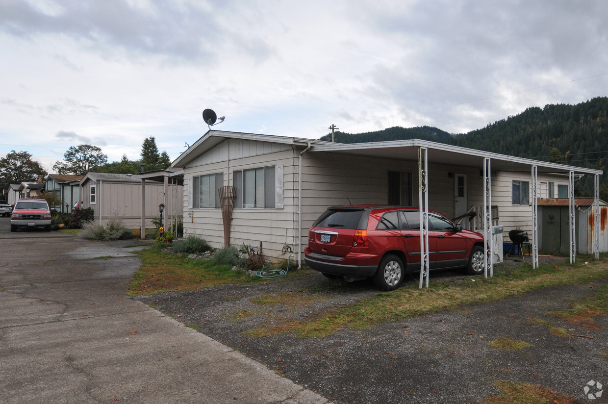 Foto principal - Hillcrest Mobile Home Park