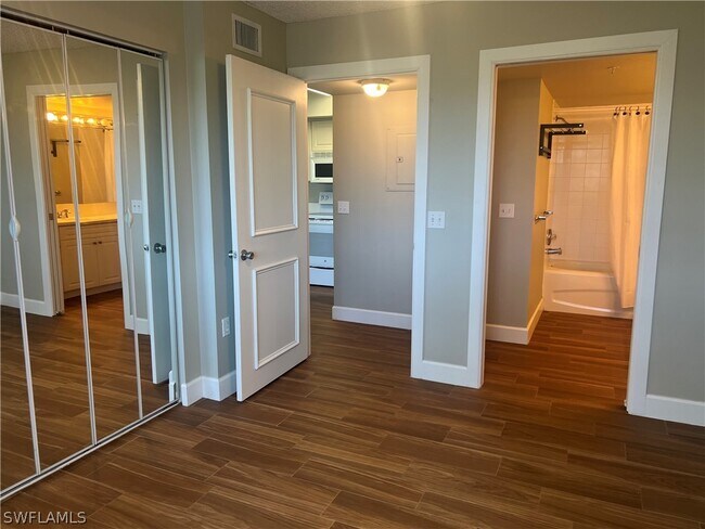 Foto del edificio - 1150 Wildwood Lakes Blvd