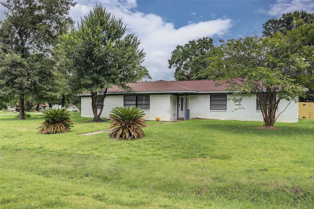 Primary Photo - 101 Tanglewood Dr