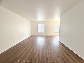 Building Photo - 302 E Blueridge Ave
