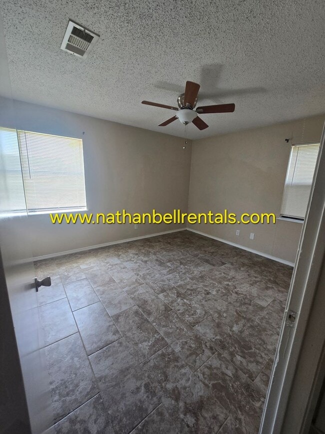 Building Photo - Sugar Creek Apartments