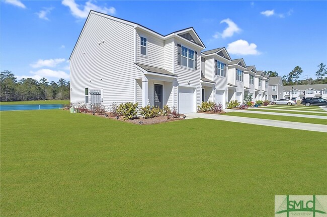 Building Photo - 443 Salvia Rd