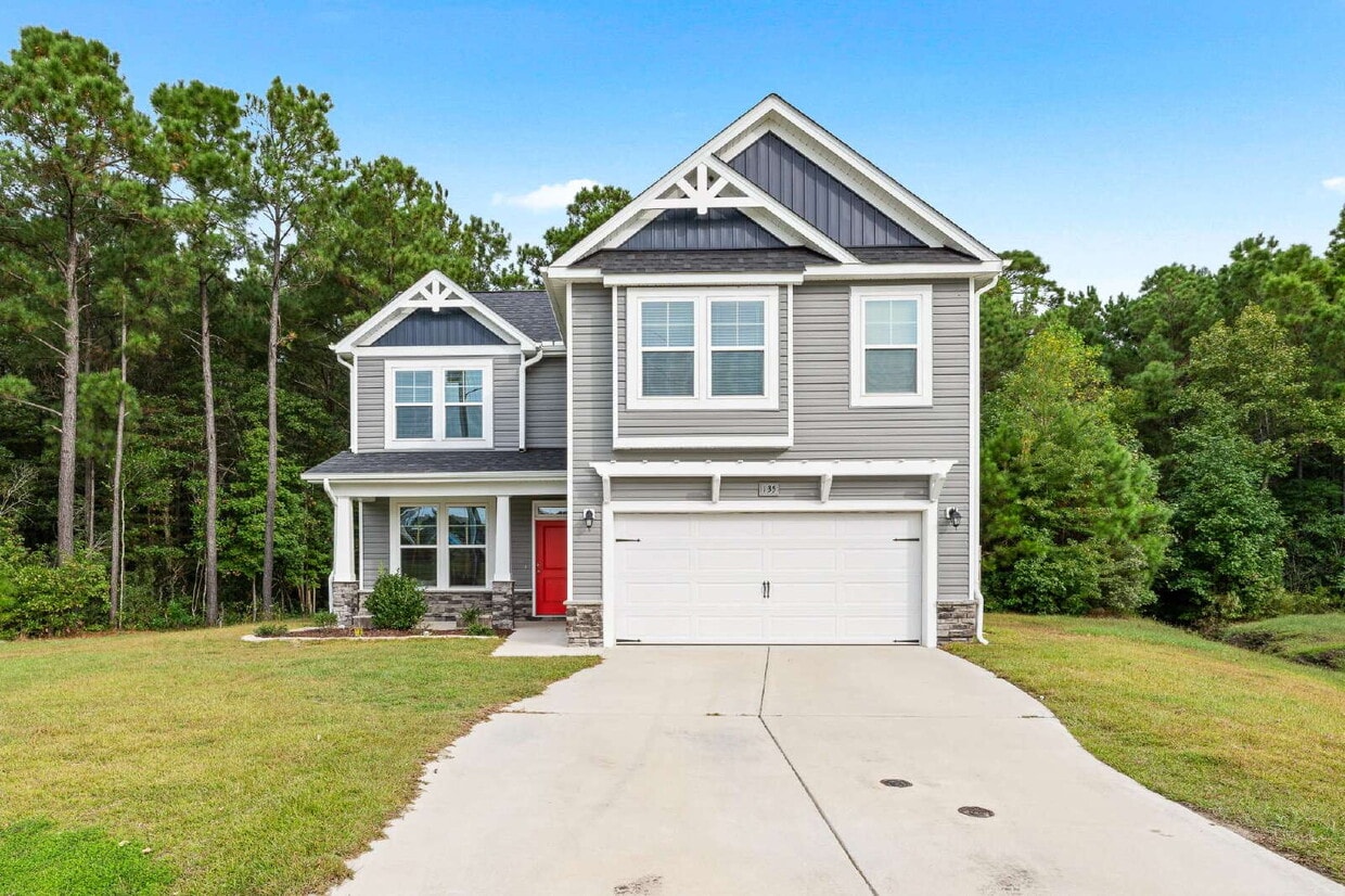 Primary Photo - Spacious 4-Bedroom Retreat with 2.5 Baths ...