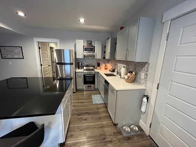 Foto del edificio - 364 Clark Cir