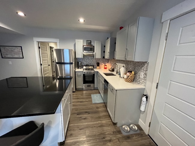 Building Photo - 364 Clark Cir