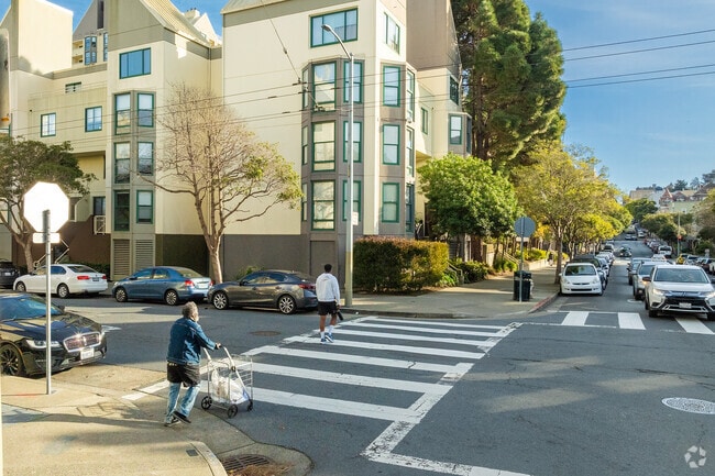 Pedestrians easily make their way in Western Addition.