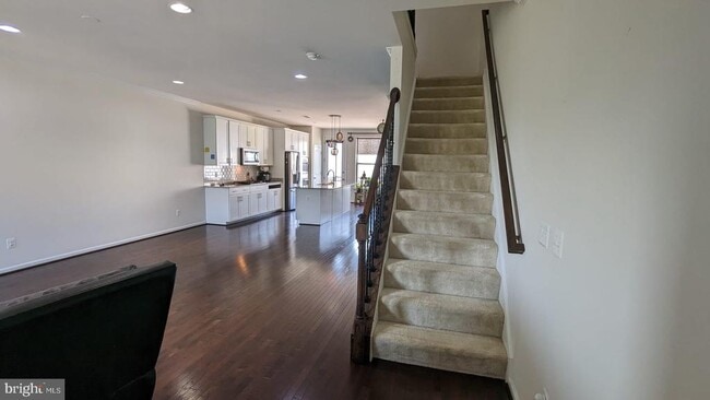 Building Photo - 42251 Hampton Woods Terrace