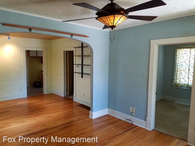 Building Photo - 2 br, 1 bath House - 283 N. 9th Ave