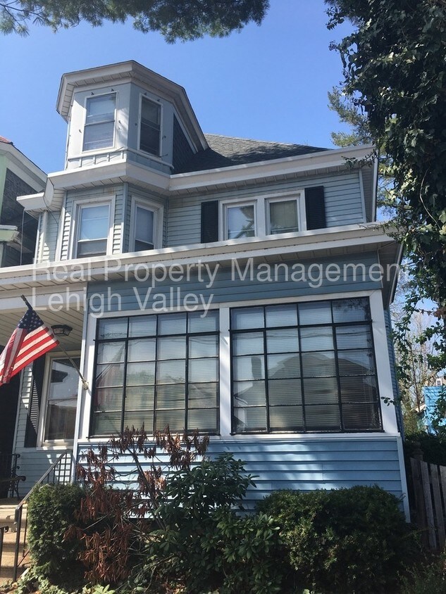 Primary Photo - 34 N 10th St
